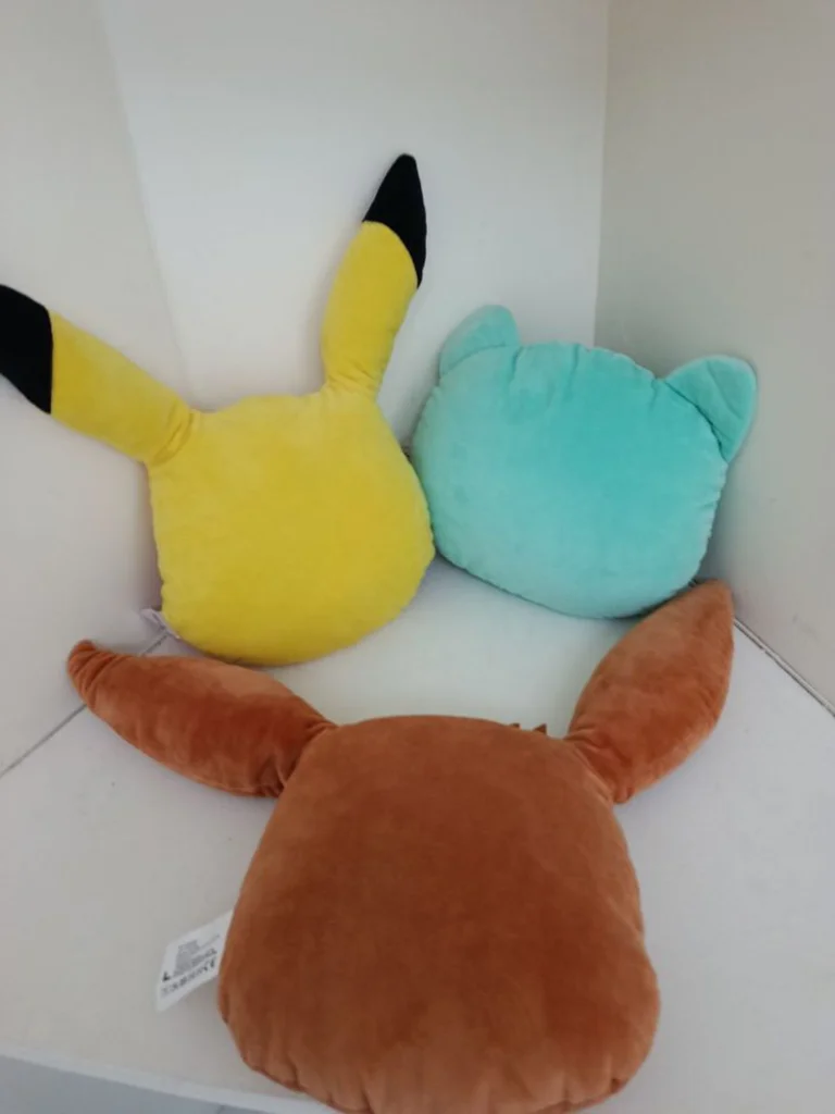 A saisir, lot de 3 magnifiques  peluches "Pokémon" (bem ler) – photo 2